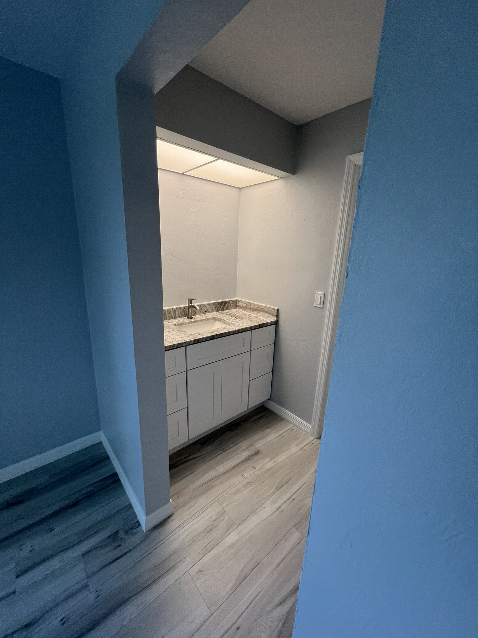 New bath vanity and counter top
